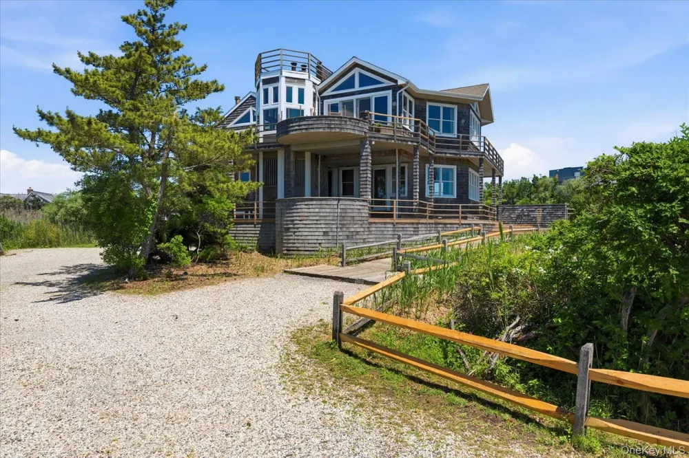 137 Sandune Court Sagaponack, NY 11962
