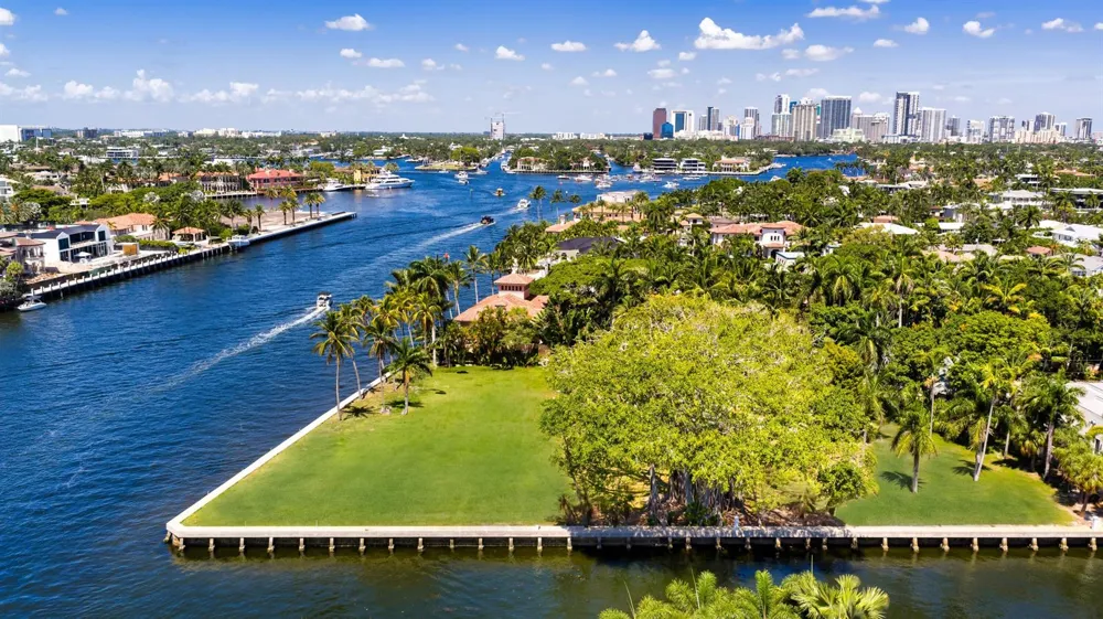 1000 Riviera Isle Drive Fort Lauderdale, FL 33301