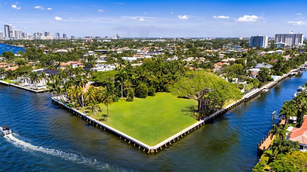 1000 Riviera Isle Drive Fort Lauderdale, FL 33301