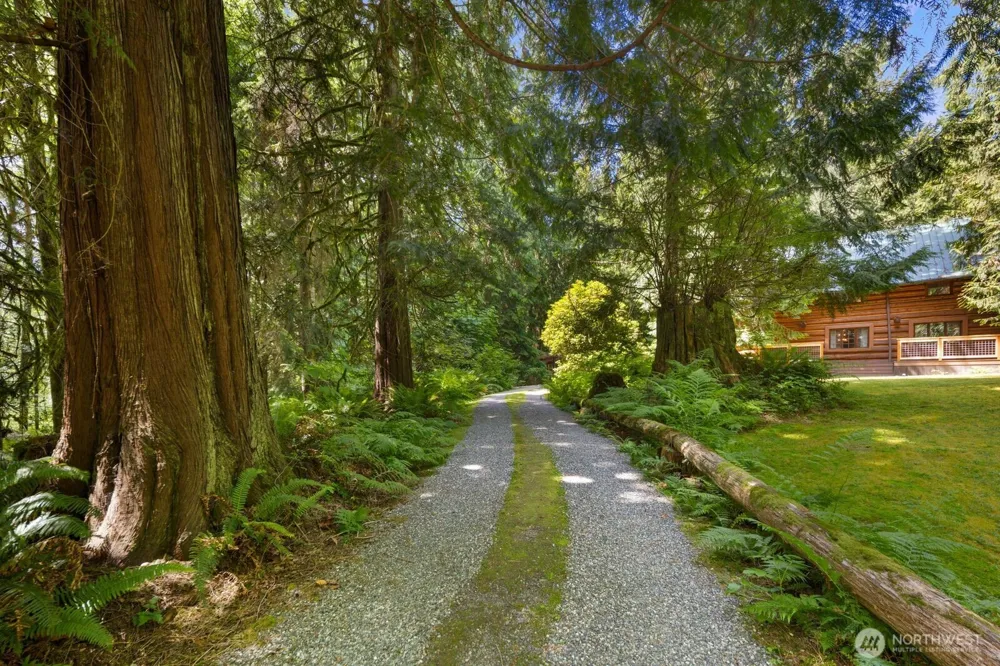 129 Lake Roesiger Road Snohomish, WA 98290
