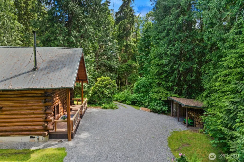 129 Lake Roesiger Road Snohomish, WA 98290