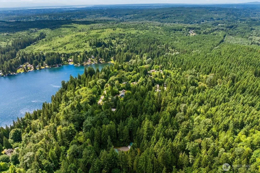 129 Lake Roesiger Road Snohomish, WA 98290