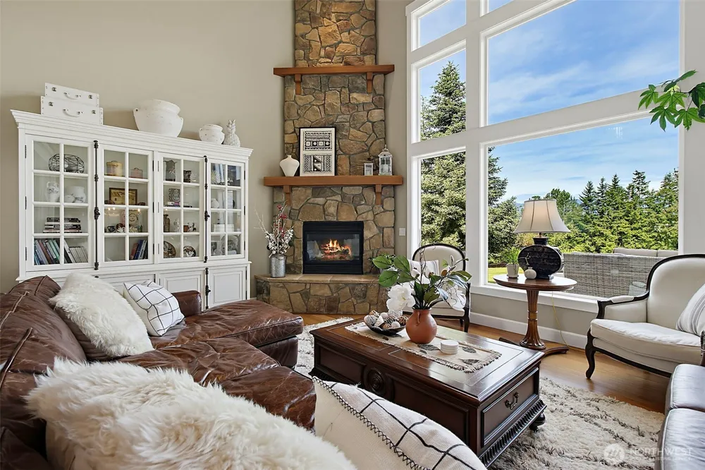 6402 Fairway Place SE Snoqualmie, WA 98065