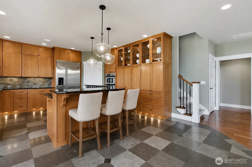 6402 Fairway Place SE Snoqualmie, WA 98065
