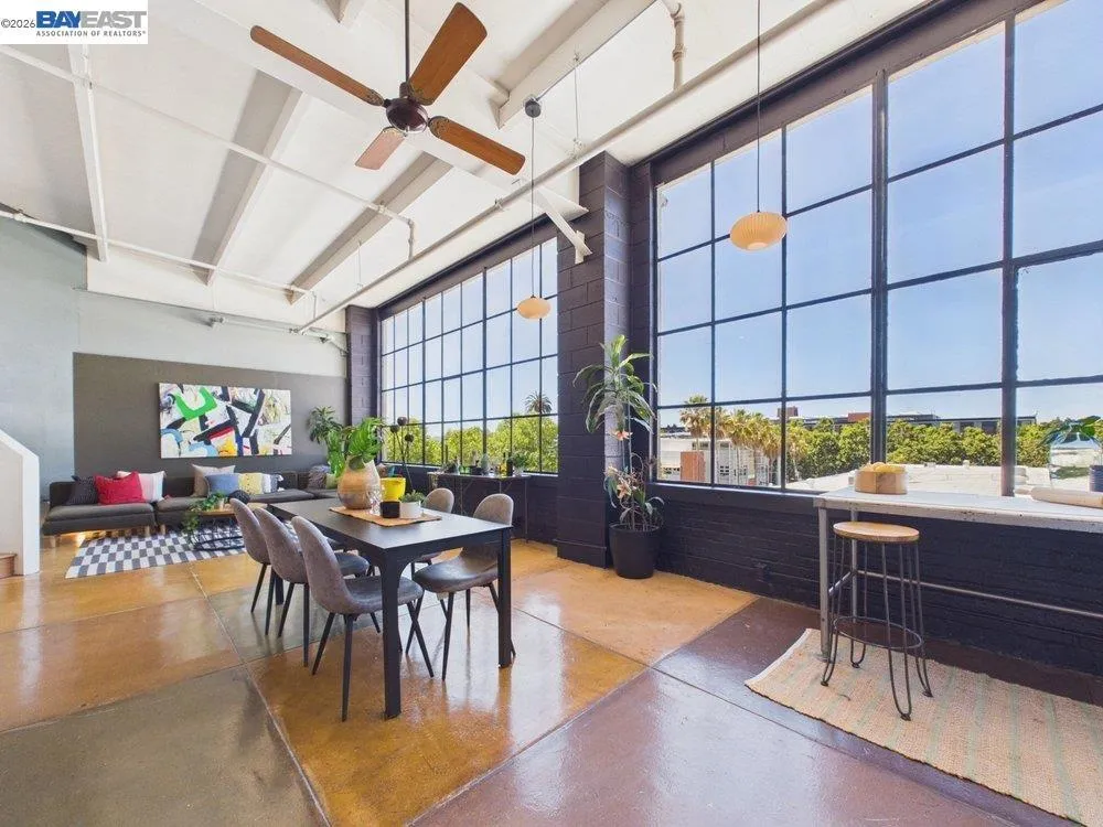 4053 Harlan St #315 Emeryville, CA 94608