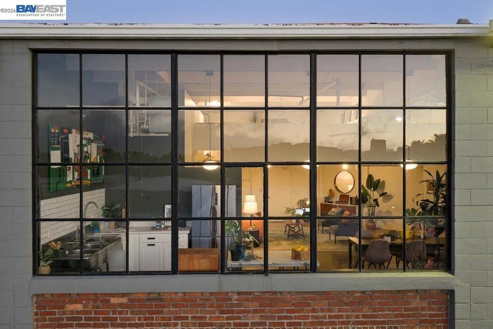 4053 Harlan St #315 Emeryville, CA 94608