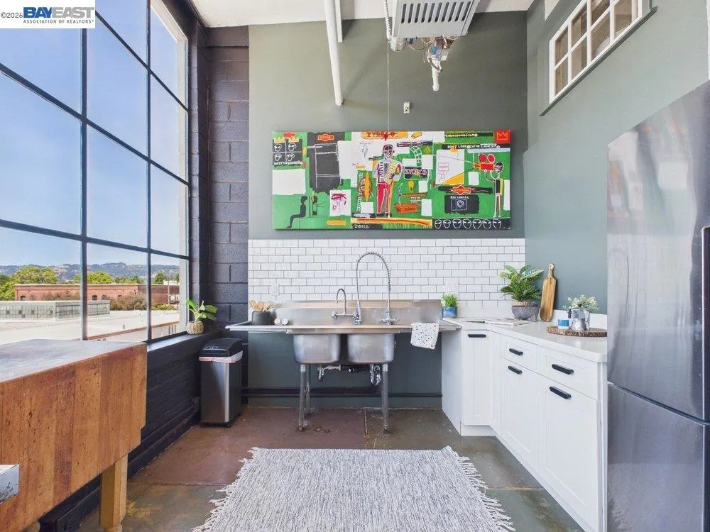 4053 Harlan St #315 Emeryville, CA 94608
