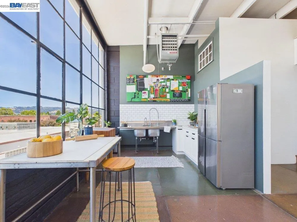 4053 Harlan St #315 Emeryville, CA 94608