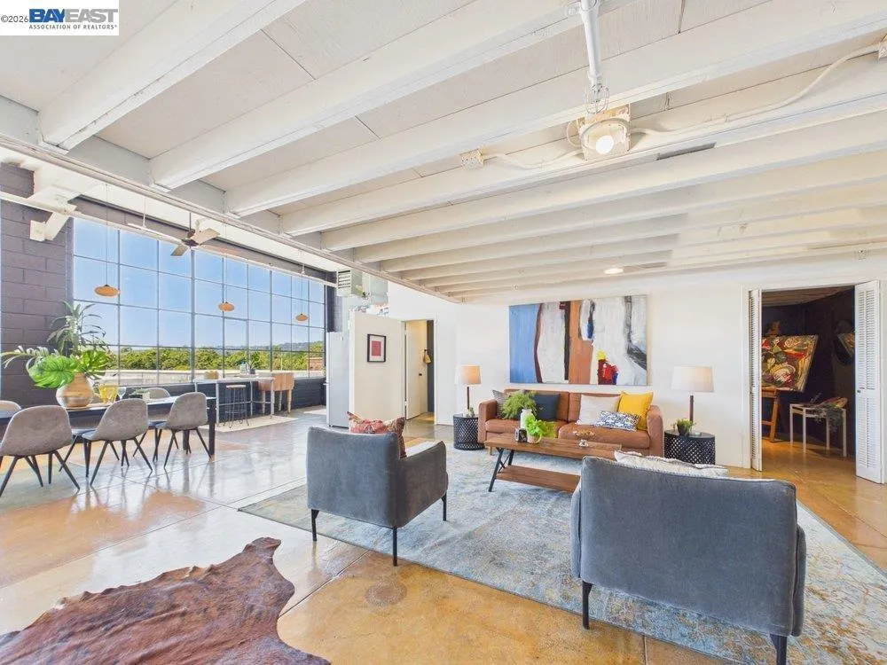 4053 Harlan St #315 Emeryville, CA 94608