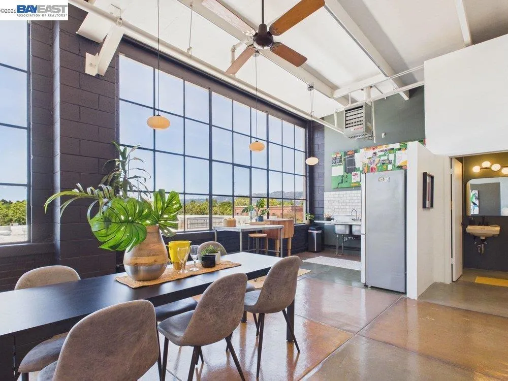 4053 Harlan St #315 Emeryville, CA 94608