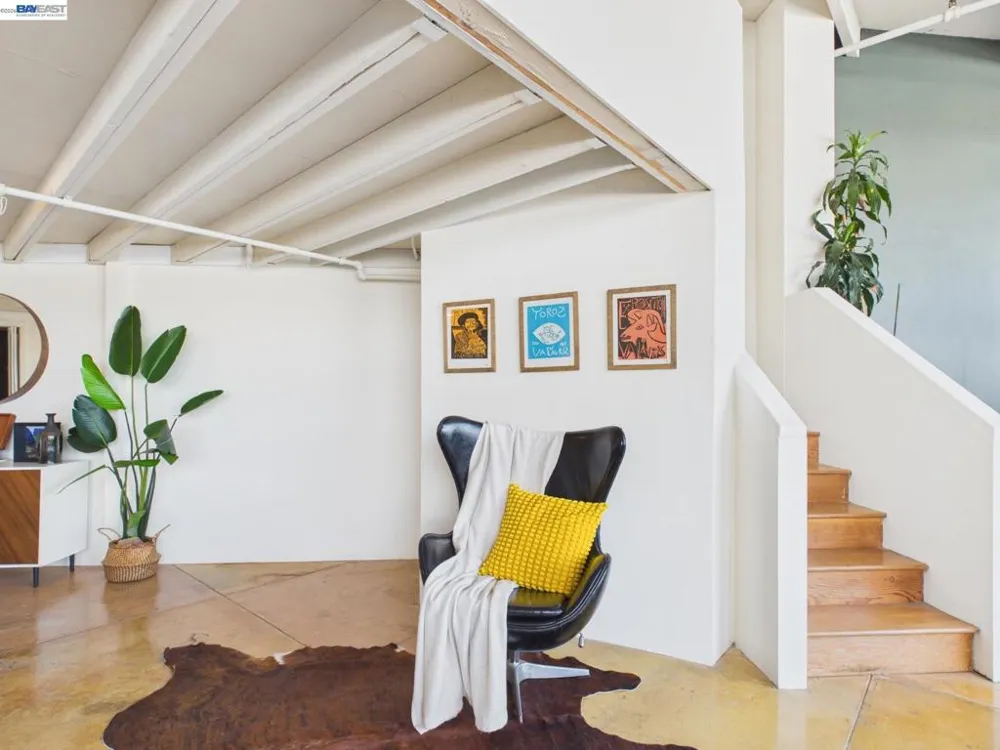 4053 Harlan St #315 Emeryville, CA 94608