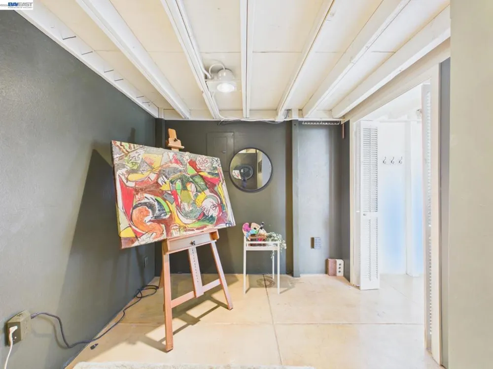 4053 Harlan St #315 Emeryville, CA 94608