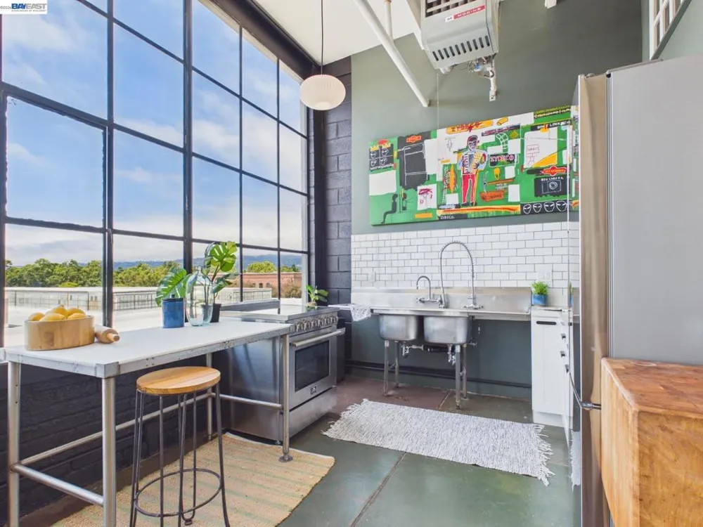 4053 Harlan St #315 Emeryville, CA 94608
