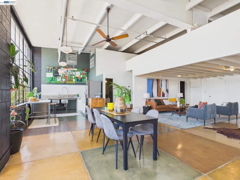 4053 Harlan St #315 Emeryville, CA 94608