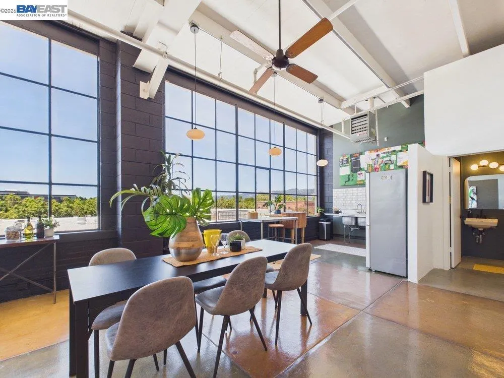 4053 Harlan St #315 Emeryville, CA 94608