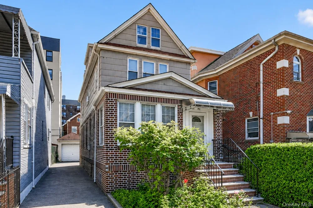 4084 Denman Street Elmhurst, NY 11373