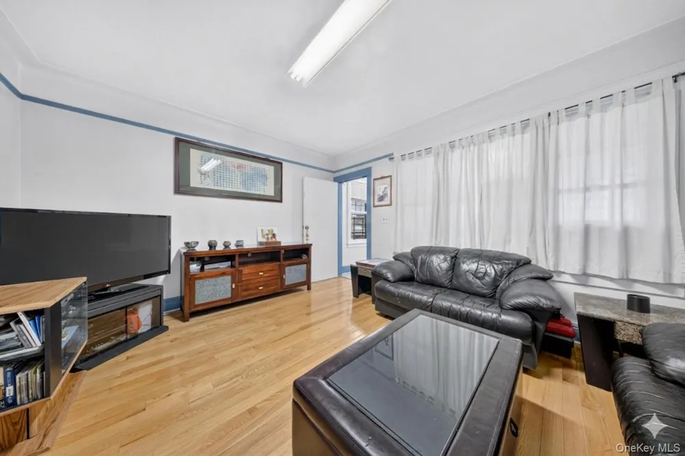 4084 Denman Street Elmhurst, NY 11373