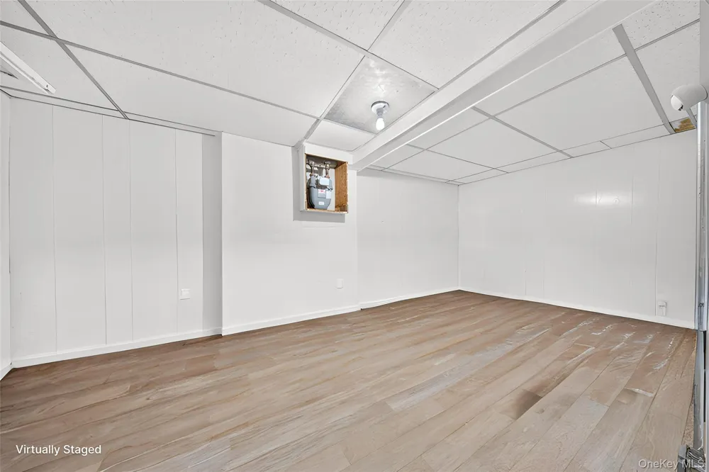 4084 Denman Street Elmhurst, NY 11373