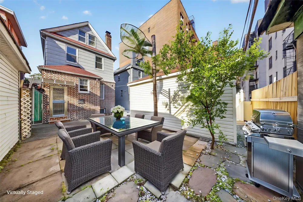 4084 Denman Street Elmhurst, NY 11373