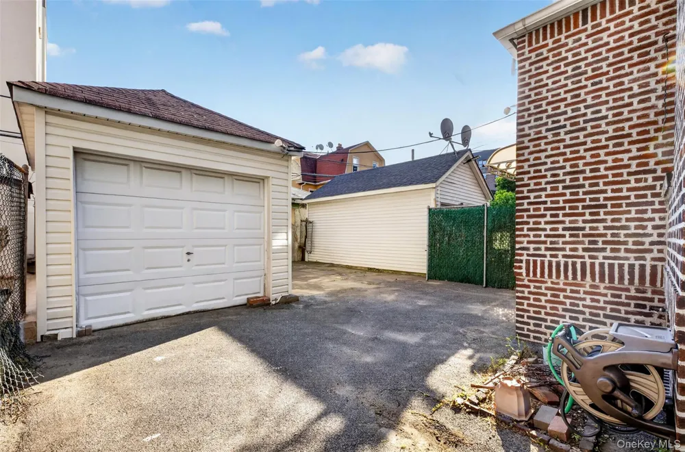 4084 Denman Street Elmhurst, NY 11373