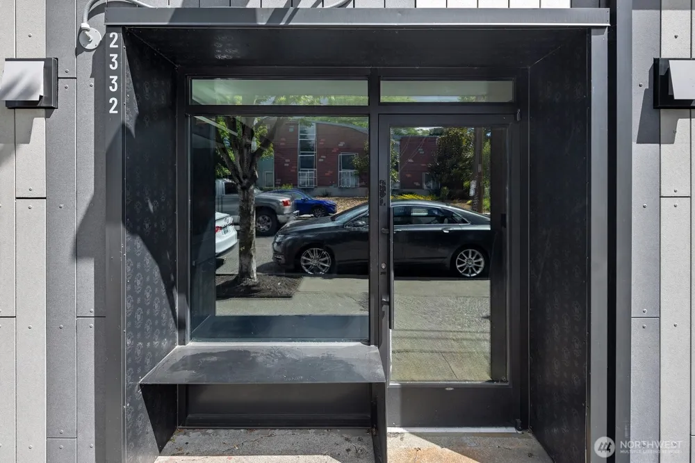 2332 E Cherry Street Seattle, WA 98122