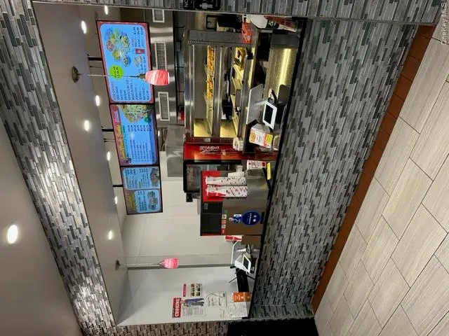 9402 Jamaica Avenue Woodhaven, NY 11421