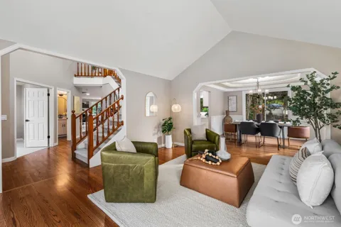 904 187th Place SW