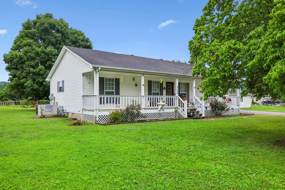 225 Woodbury Hwy Liberty, TN 37095