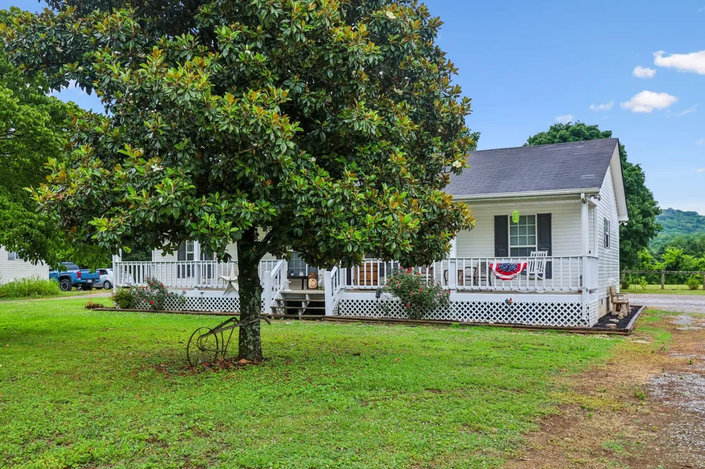 225 Woodbury Hwy Liberty, TN 37095
