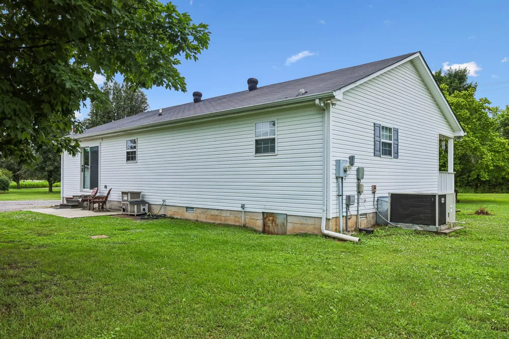 225 Woodbury Hwy Liberty, TN 37095