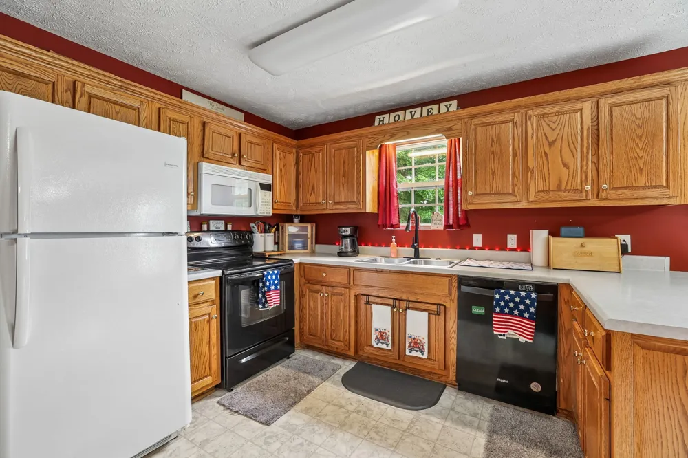 225 Woodbury Hwy Liberty, TN 37095
