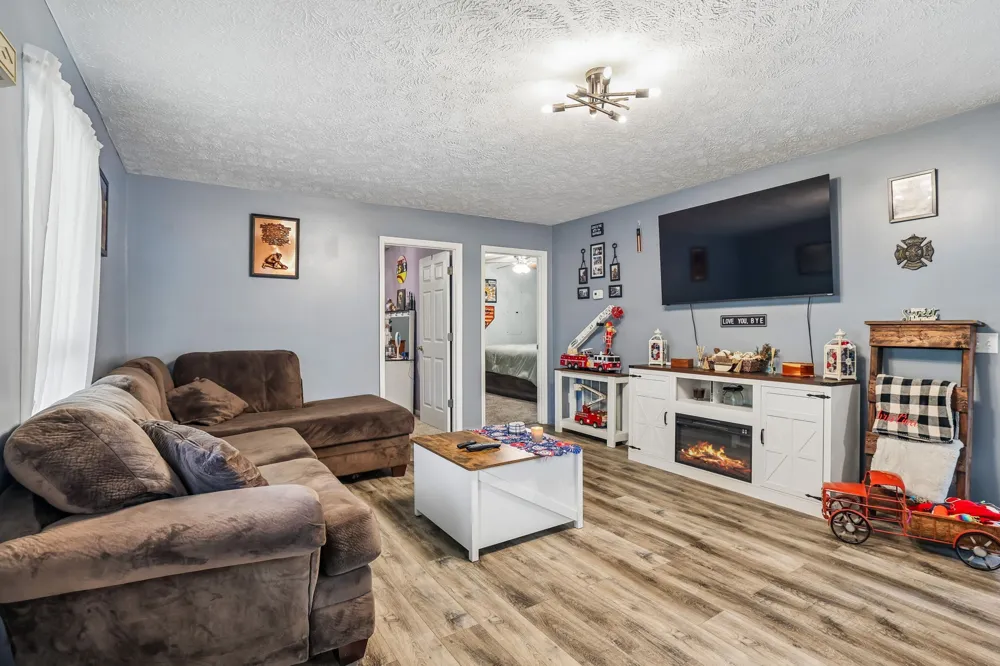 225 Woodbury Hwy Liberty, TN 37095