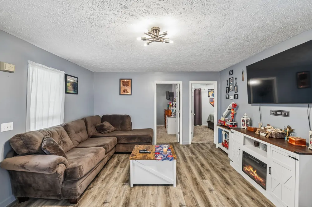 225 Woodbury Hwy Liberty, TN 37095