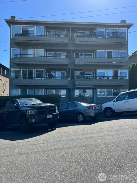 2921 Federal Avenue #302