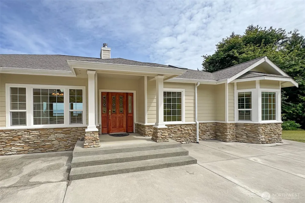 201 Karvellis Lane Port Angeles, WA 98363