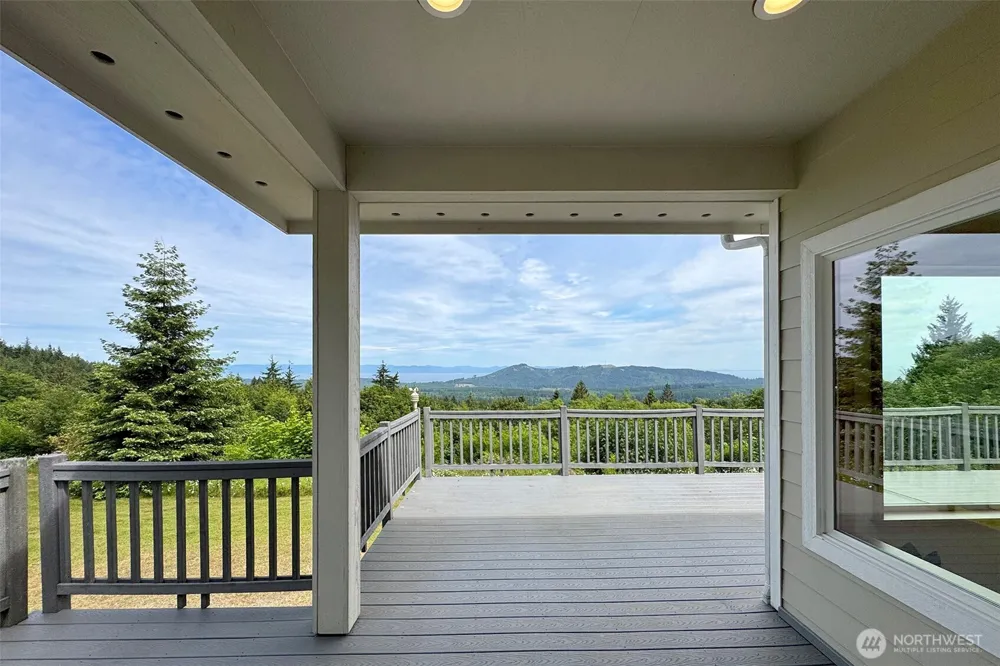 201 Karvellis Lane Port Angeles, WA 98363