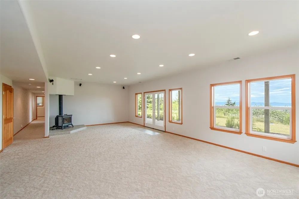 201 Karvellis Lane Port Angeles, WA 98363