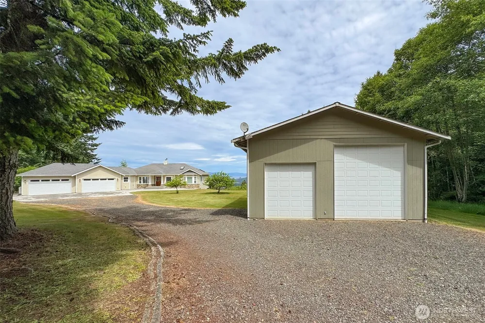 201 Karvellis Lane Port Angeles, WA 98363