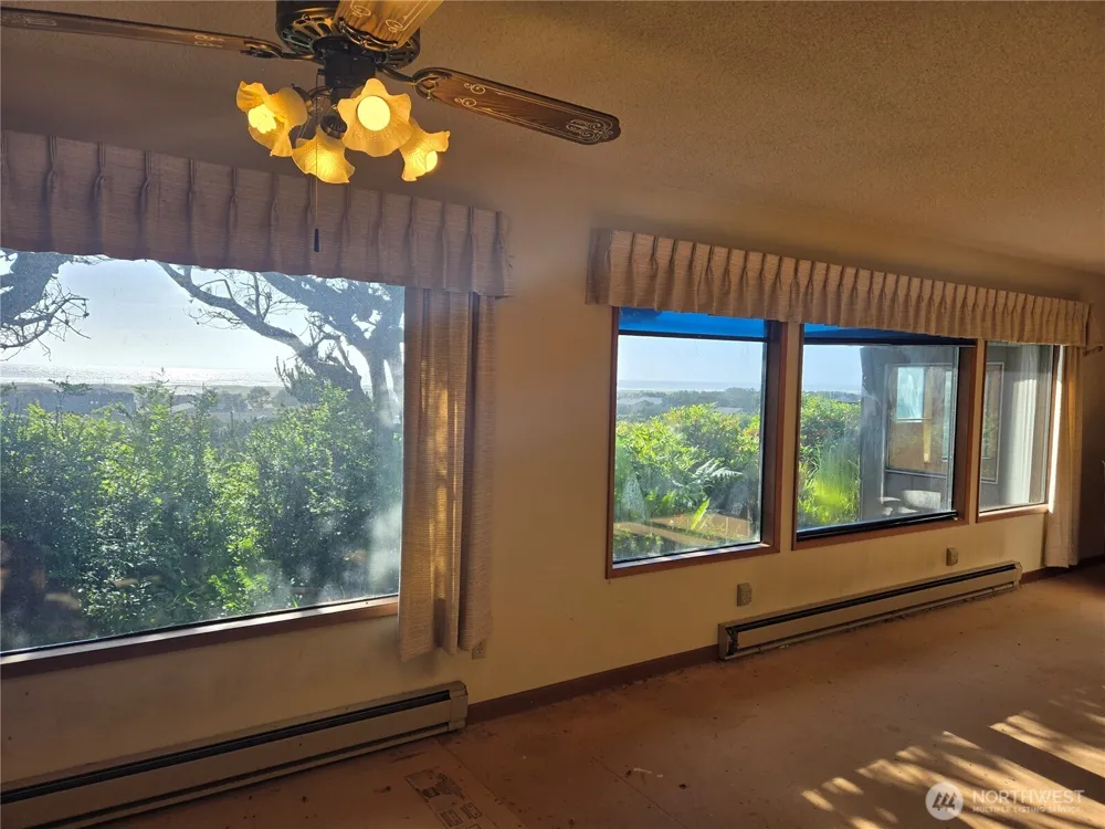 30011 J PLACE Ocean Park, WA 98640