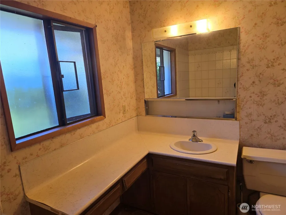 30011 J PLACE Ocean Park, WA 98640