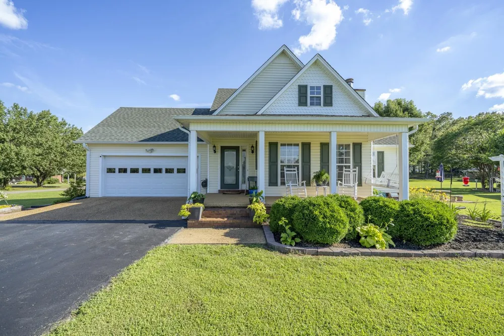 15 JH WINBORN LN Savannah, TN 38372
