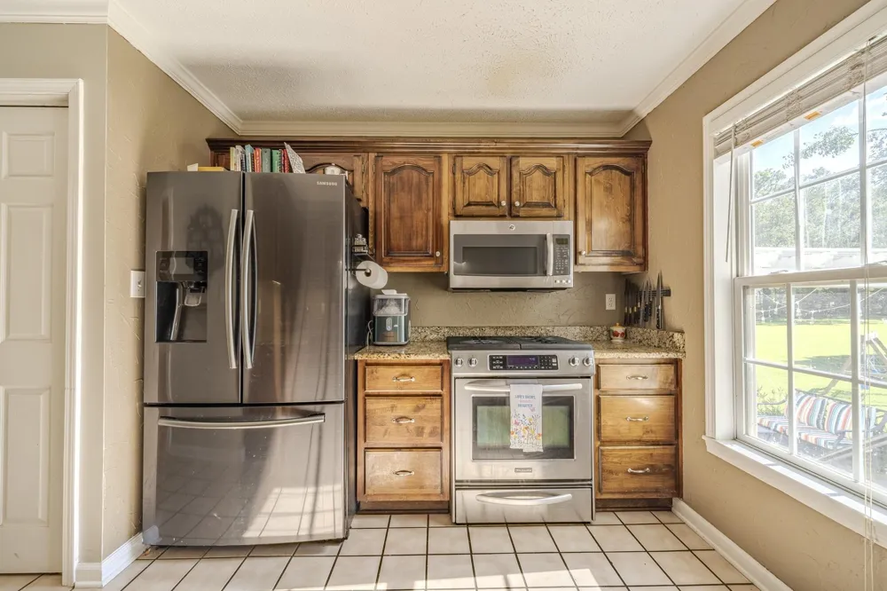 15 JH WINBORN LN Savannah, TN 38372