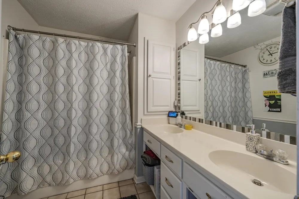 15 JH WINBORN LN Savannah, TN 38372