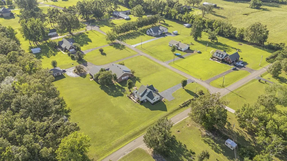 15 JH WINBORN LN Savannah, TN 38372