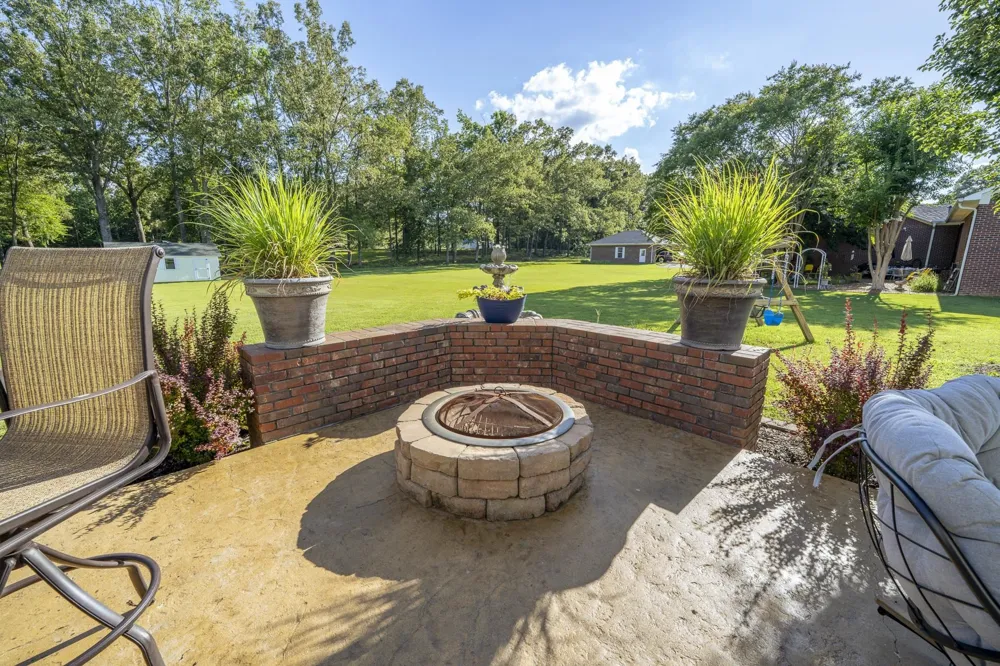 15 JH WINBORN LN Savannah, TN 38372