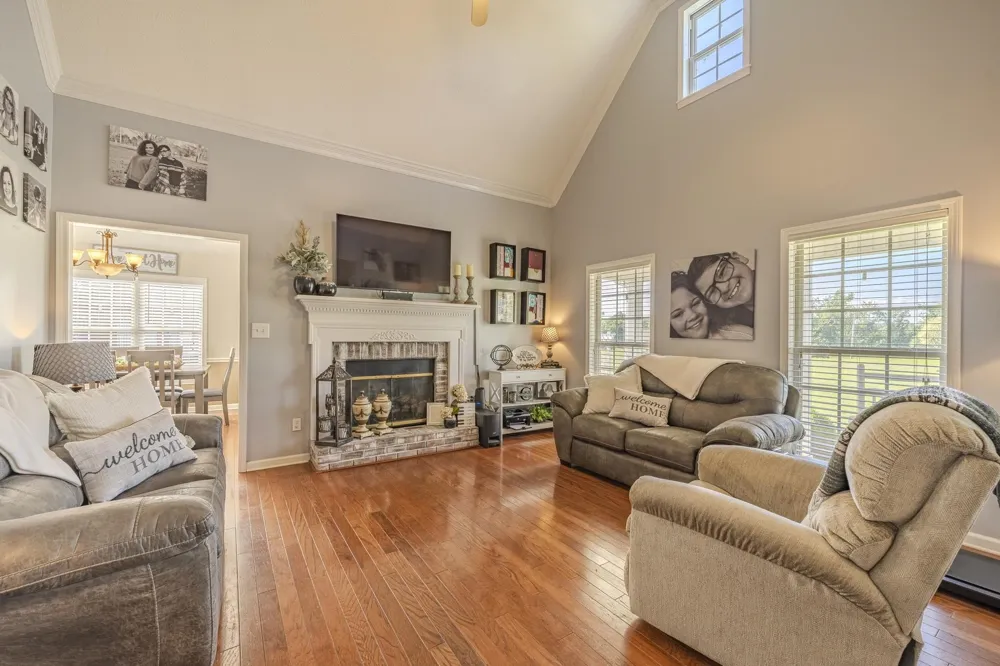 15 JH WINBORN LN Savannah, TN 38372