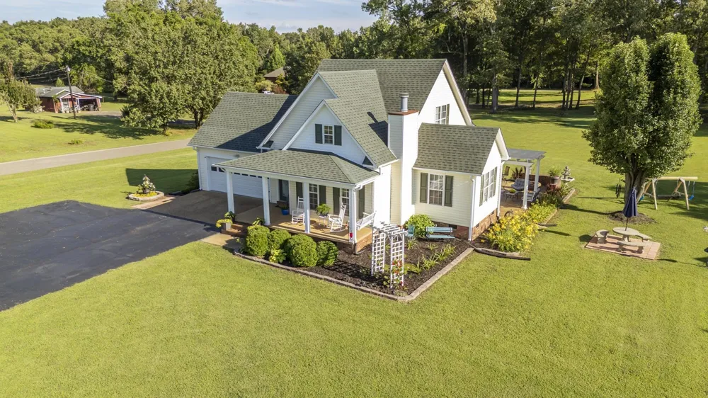 15 JH WINBORN LN Savannah, TN 38372