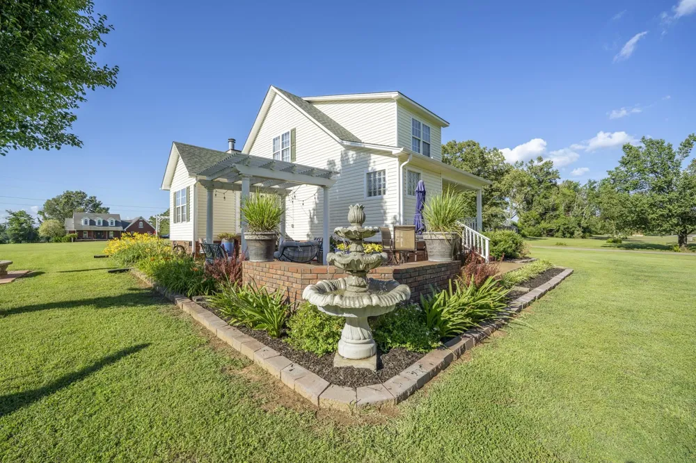 15 JH WINBORN LN Savannah, TN 38372