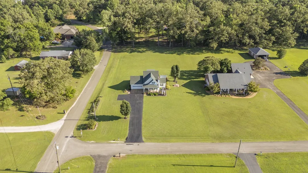 15 JH WINBORN LN Savannah, TN 38372