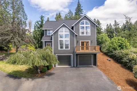 2420 Ivy Lane
